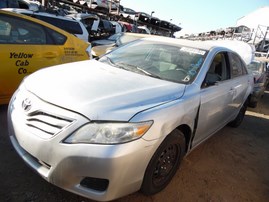 2010 TOYOTA CAMRY LE SILVER 2.5L AT Z17925